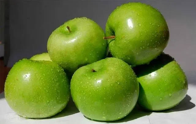 Toshkent sershira limoni (1kg)